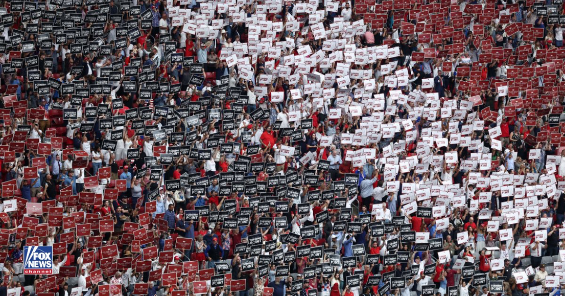 🇺🇸 OKᔕᗩᑎᗩ Tᖇᑌᗰᑭ 🇺🇸 (@OksanaTrump)