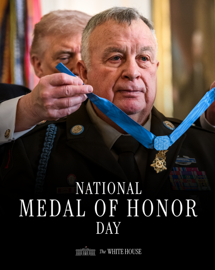 The White House (@WhiteHouse)